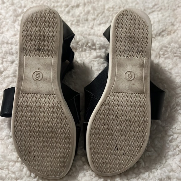 Women's Hummingbird Ankle Strap Sandals Universal Thread Black Size 6 Shoes - Picture 6 of 6